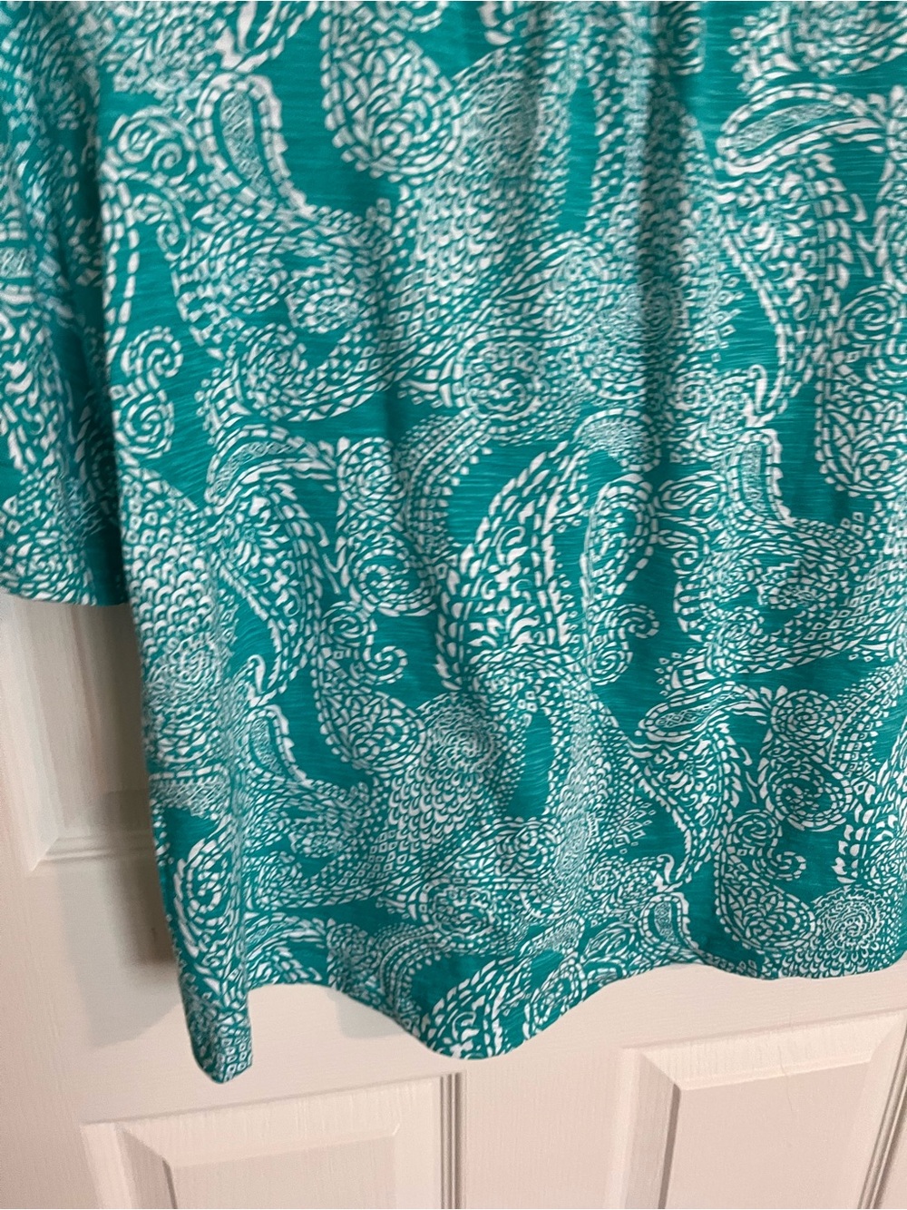 Chico's Teal White Paisley V Neck Cotton Modal Top Blouse Shirt Size 1 Medium - Picture 9 of 12